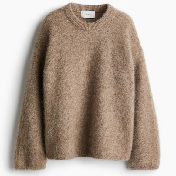 H&M OVERSIZED MOHAIR-BLEND SWEATER in Beige Medium - Picture 1 of 8